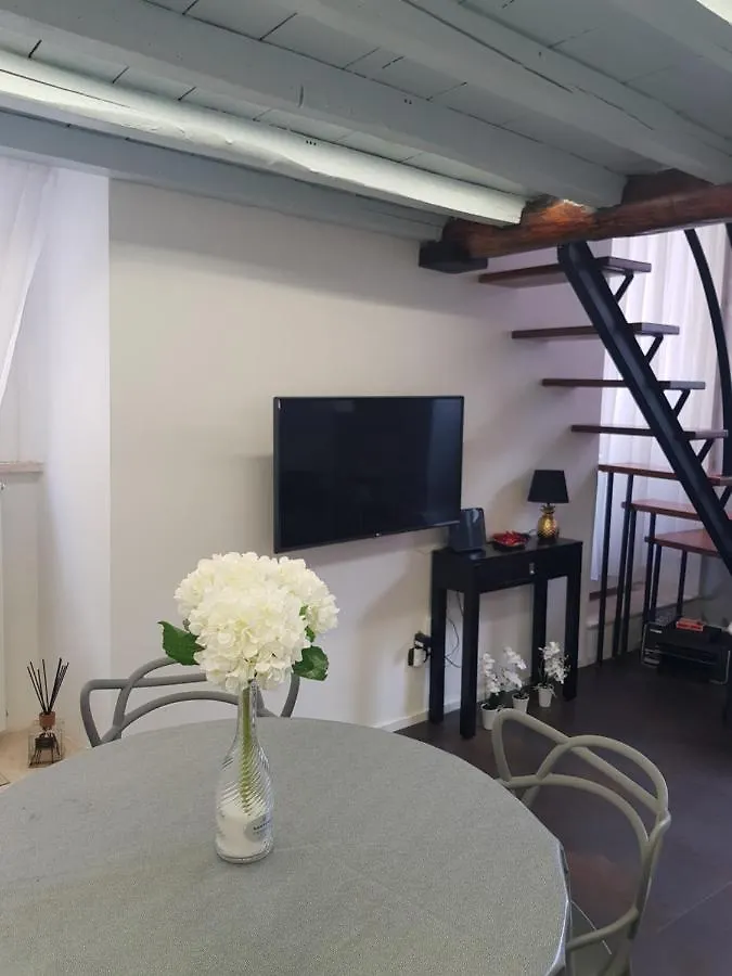Clementinam Suite Colosseum Rzym Apartament